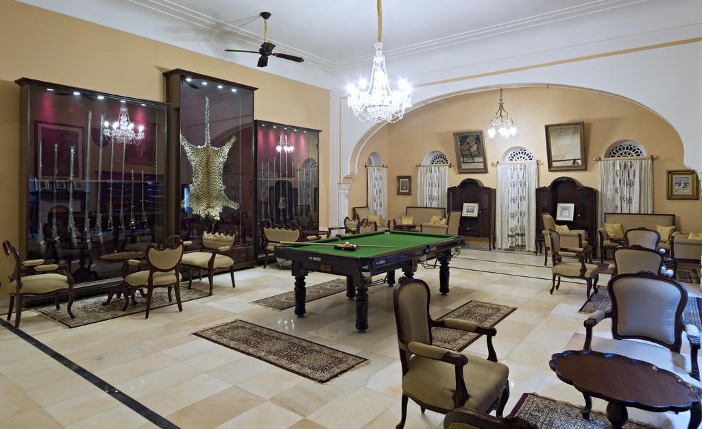 Alsisar Mahal- Heritage Hotel Exterior foto