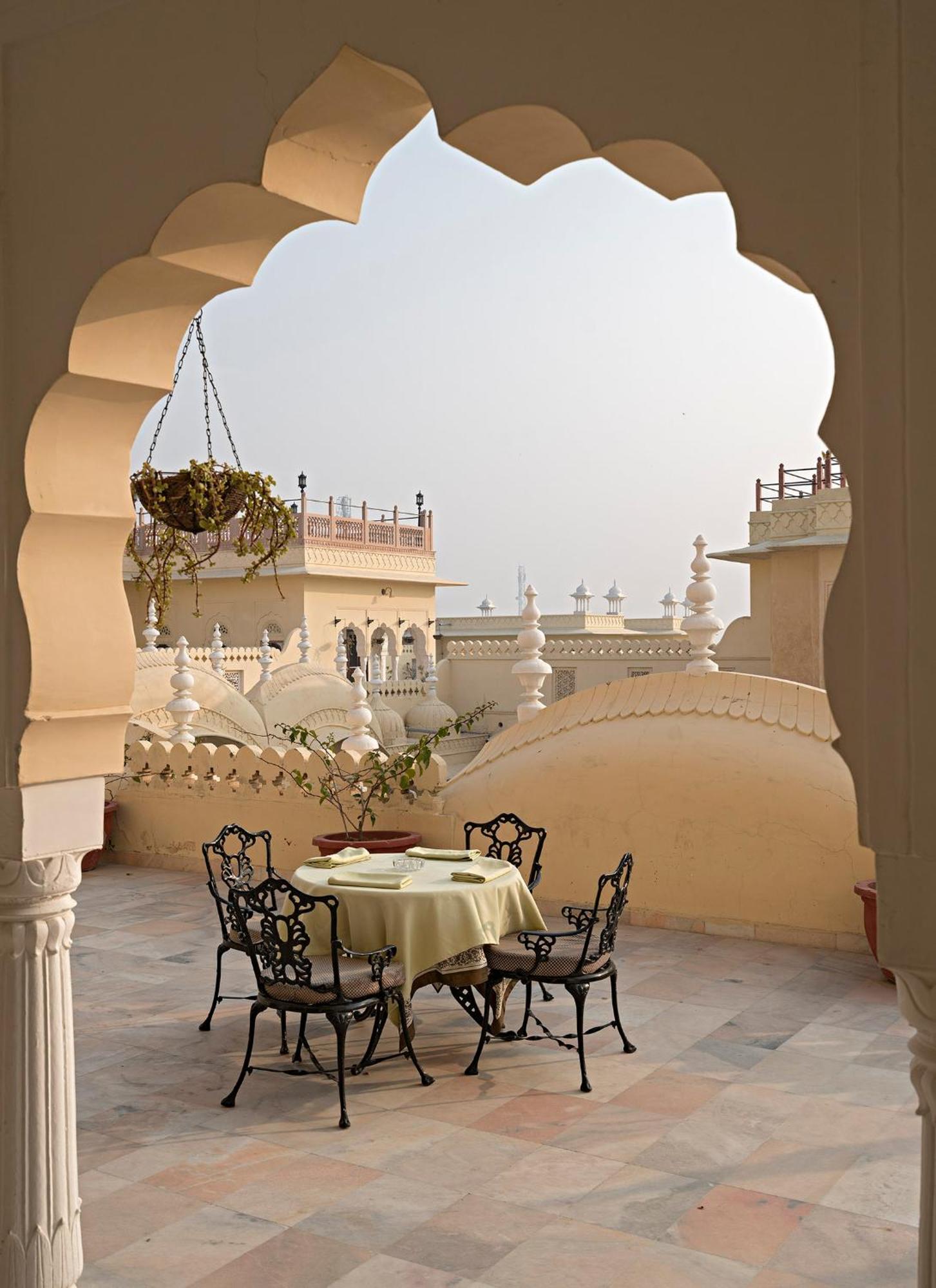 Alsisar Mahal- Heritage Hotel Exterior foto